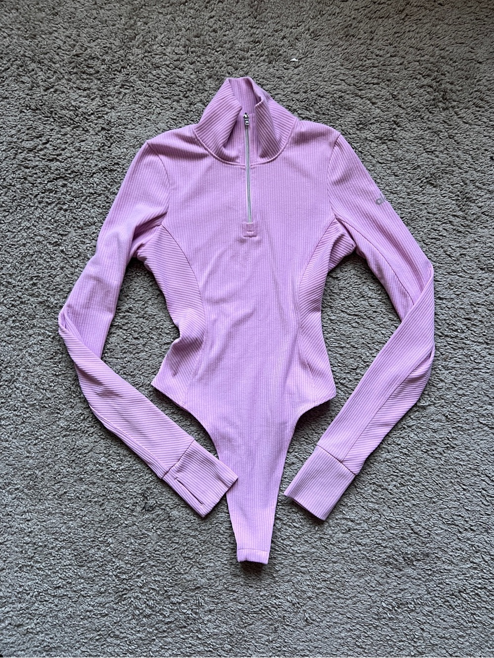 $138 ALO Yoga Pink Ribbed Long Sleeve Bodysuit Top size XS